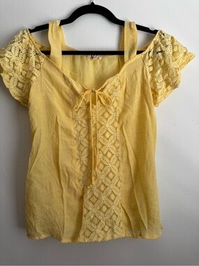 Sunshine Lace-Front Women's Blouse